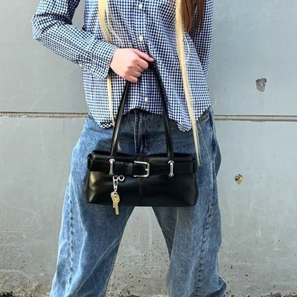Small niche design bag, internet famous single shoulder handbag, underarm bag, belt buckle, Japanese women's bag