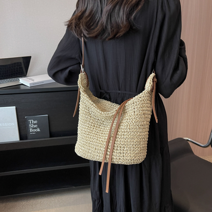 The new U shaped paper rope one shoulder oblique span straw woven bag women bag all match casual dumpling shaped leather strip