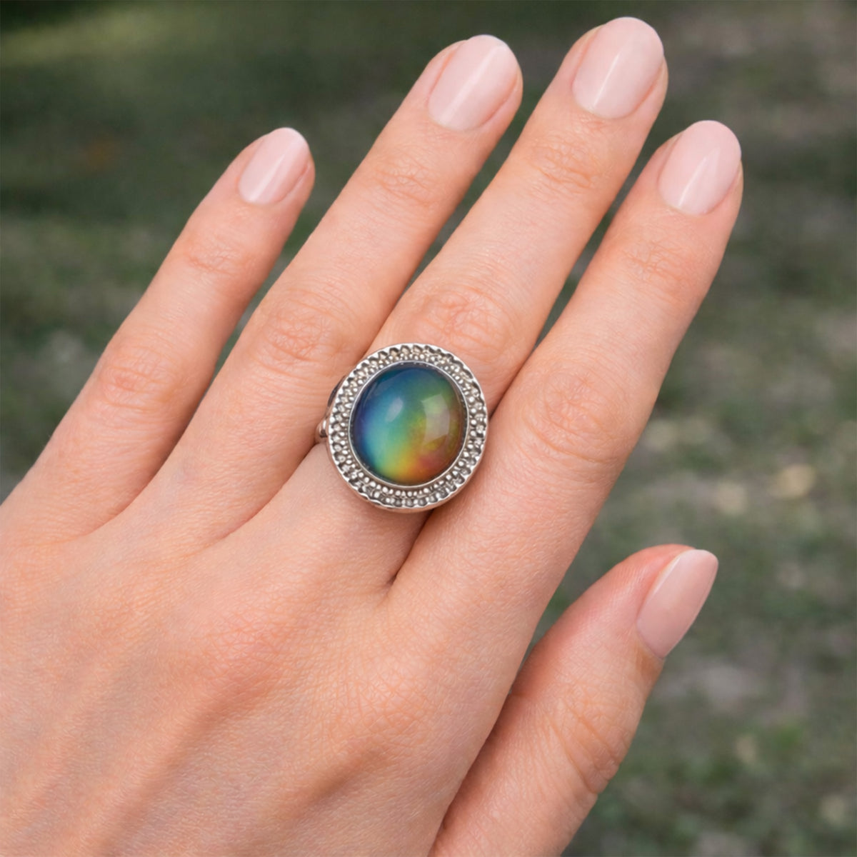 Adjustable Vintage Bead Like Bezel Mood Ring