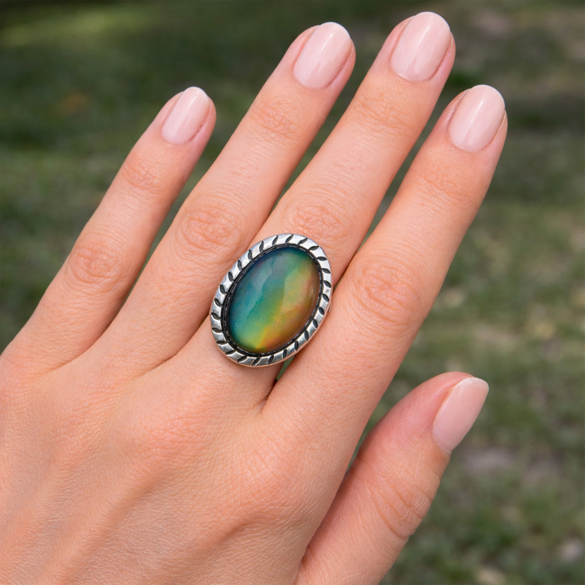 Adjustable Vintage Rope Style Oval Mood Ring
